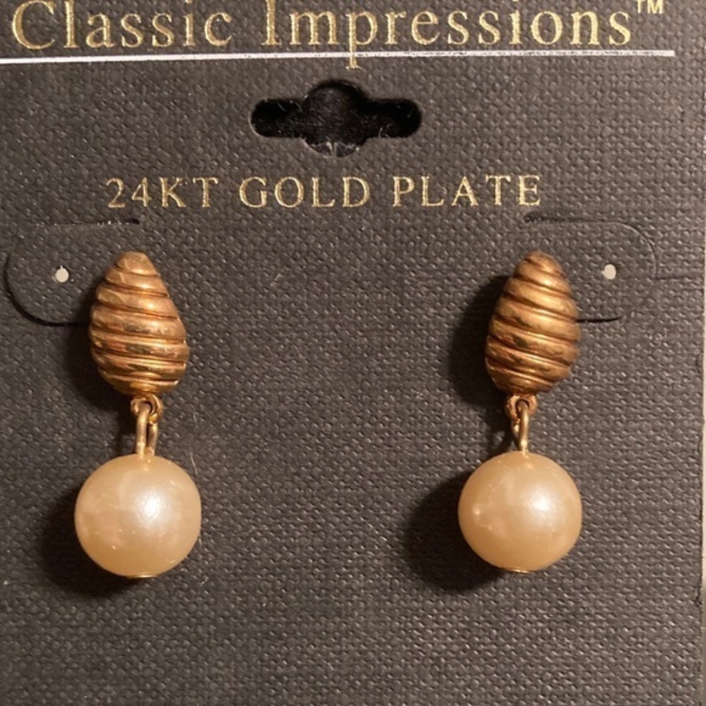 Impressions Gold and Pearl Earrings